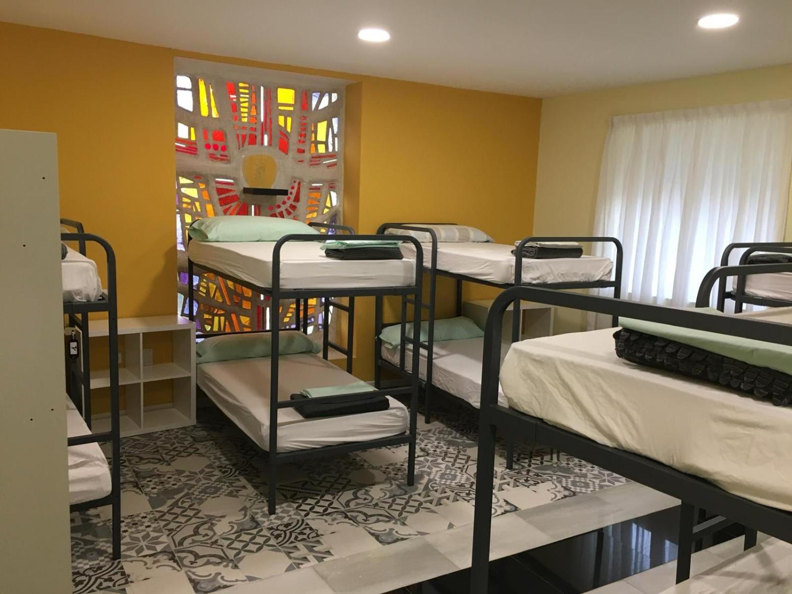 Albergue Internacional De リャネス エクステリア 写真